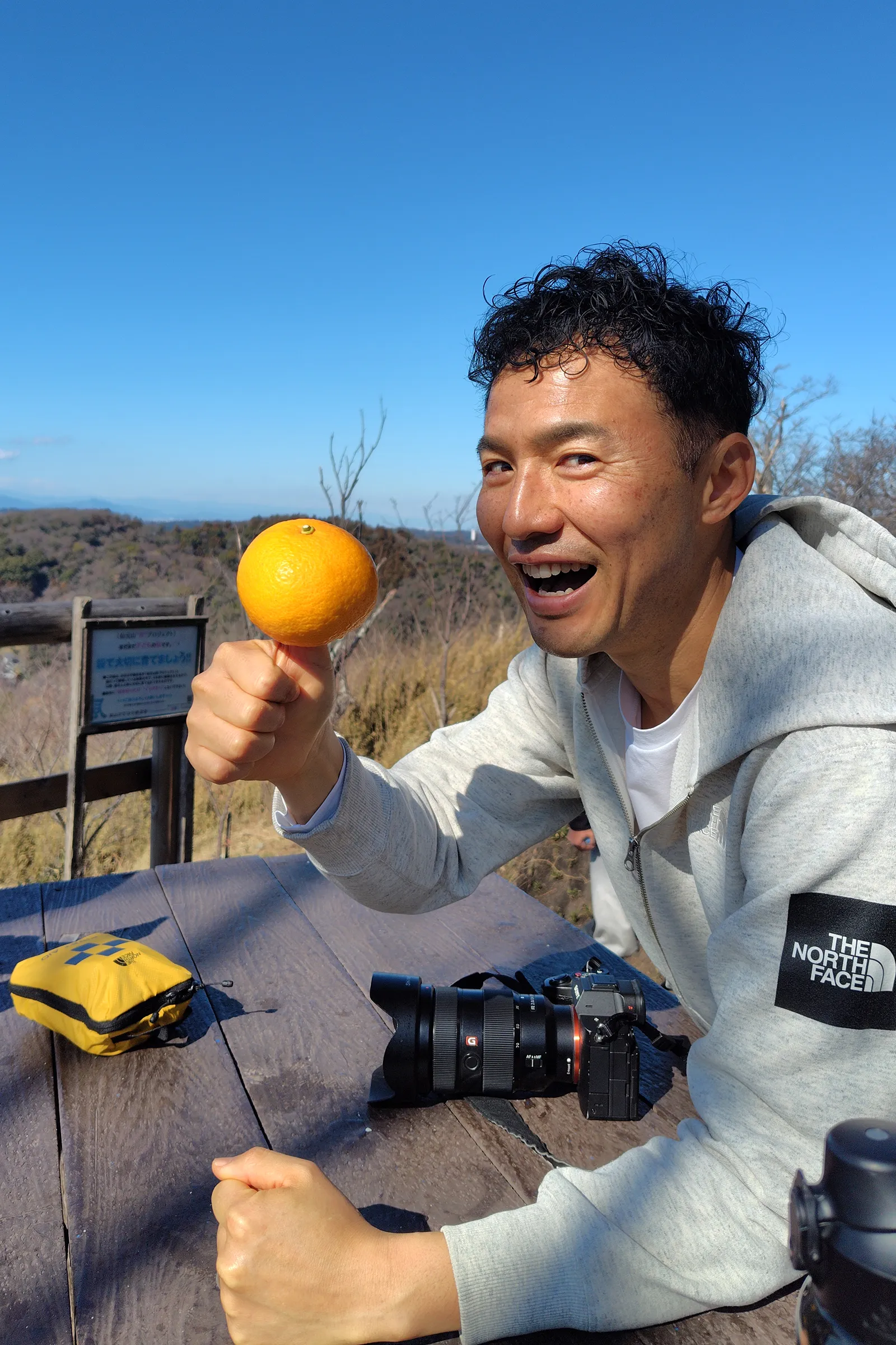真っ青な海と富士山を眺める葉山・仙元山ハイキング