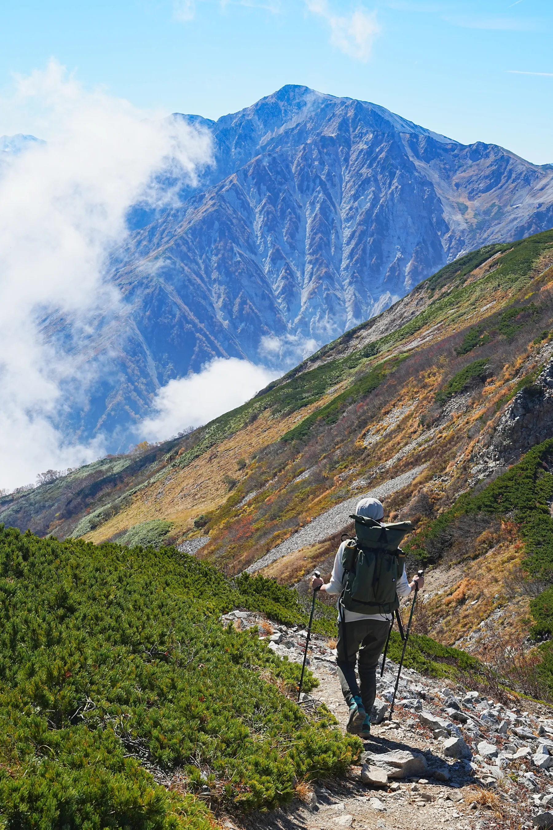 秋の白馬岳 白馬山荘で1泊2日登山