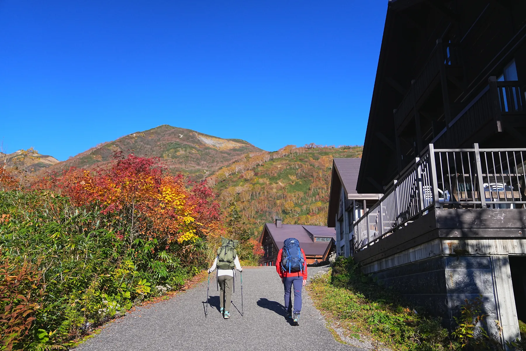 秋の白馬岳 白馬山荘で1泊2日登山