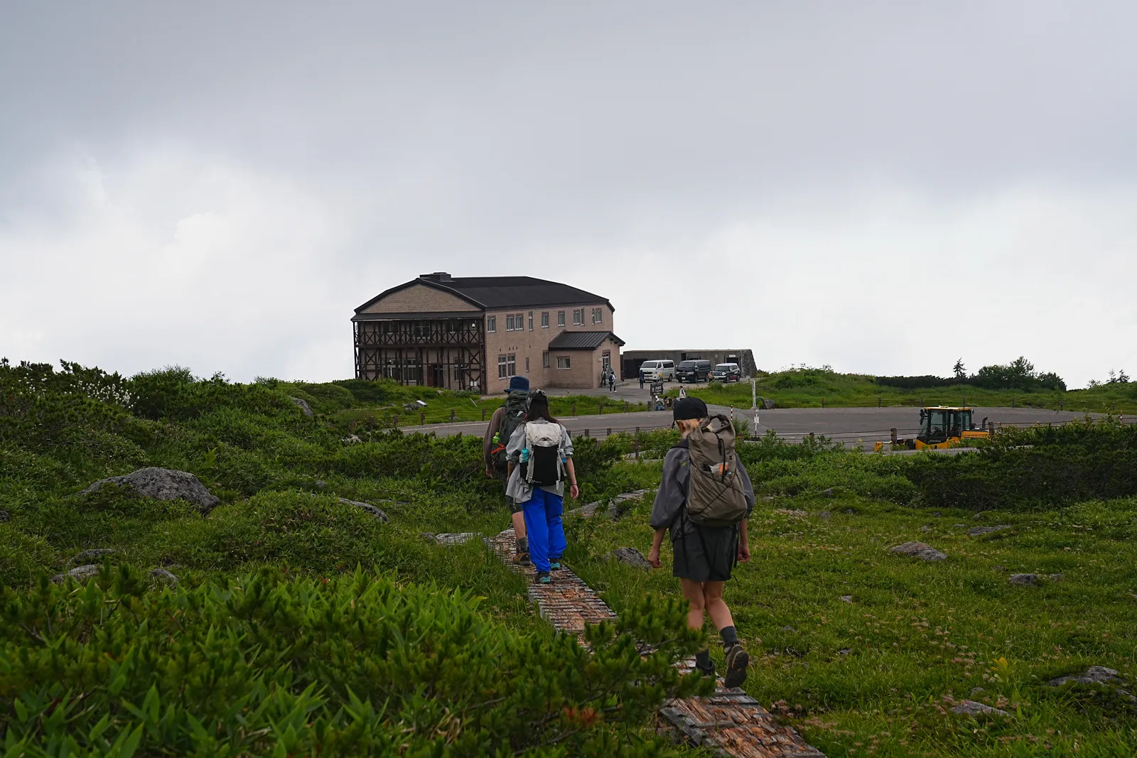 天空の楽園、立山・室堂。天狗平山荘から奥大日岳へ絶景登山。
