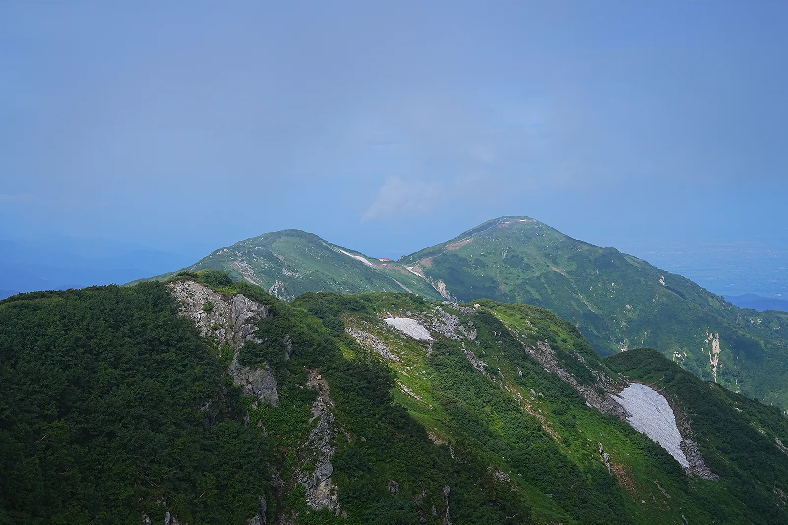 天空の楽園、立山・室堂。天狗平山荘から奥大日岳へ絶景登山。