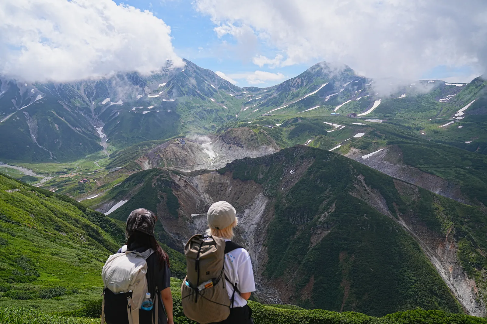 天空の楽園、立山・室堂。天狗平山荘から奥大日岳へ絶景登山。