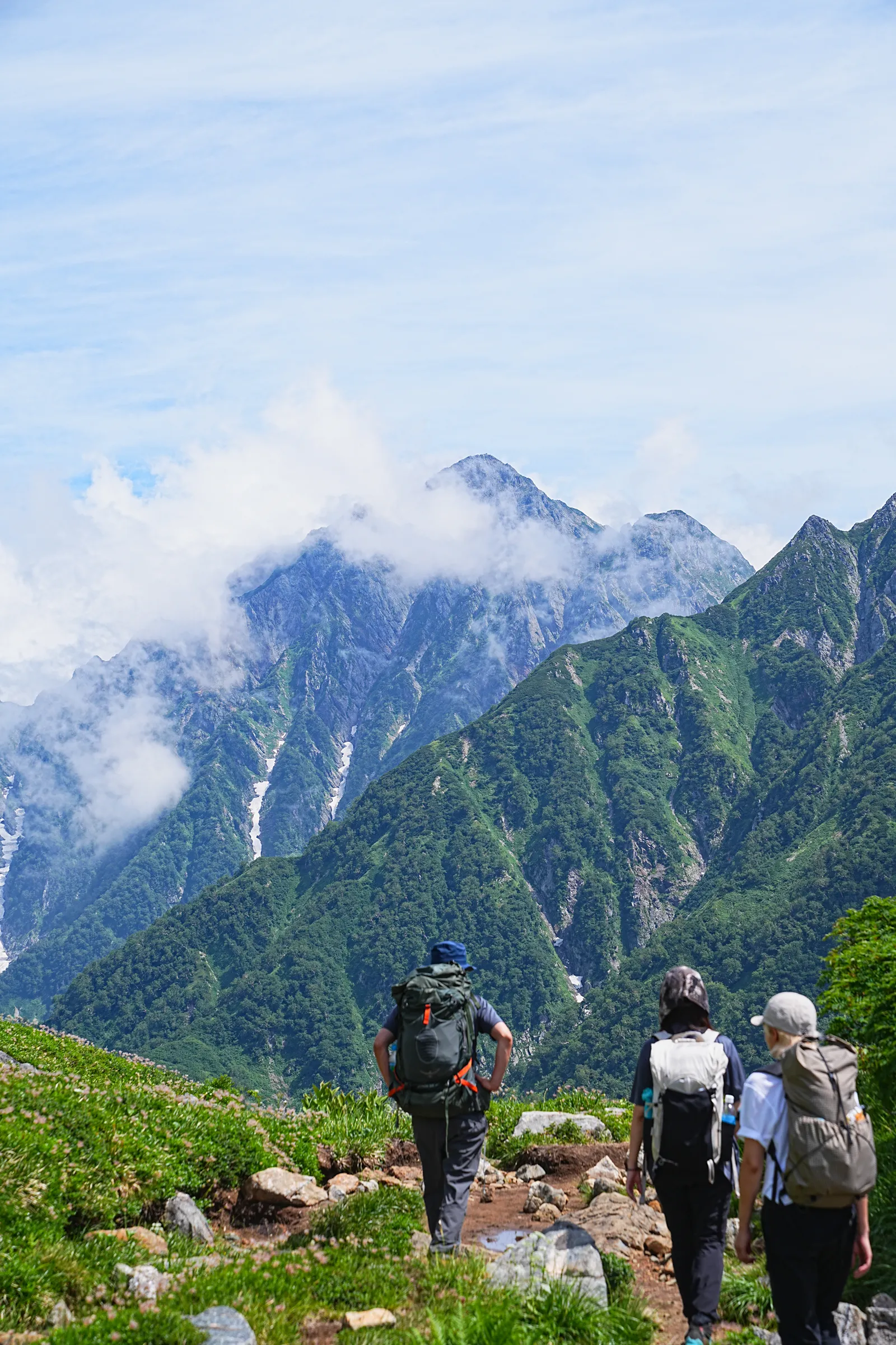 天空の楽園、立山・室堂。天狗平山荘から奥大日岳へ絶景登山。