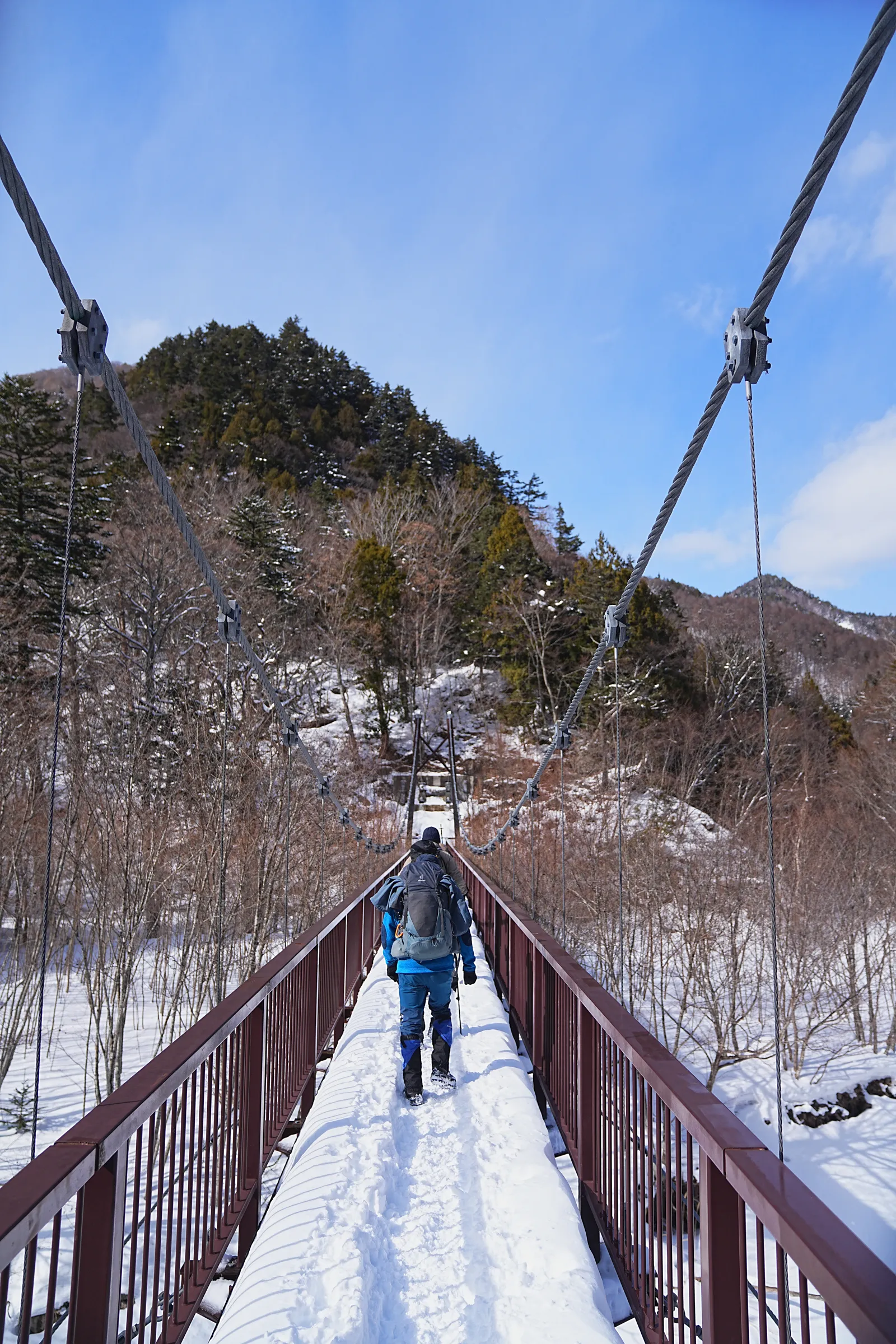 奥鬼怒の秘湯を求めて、手白澤温泉へ雪上ハイキング