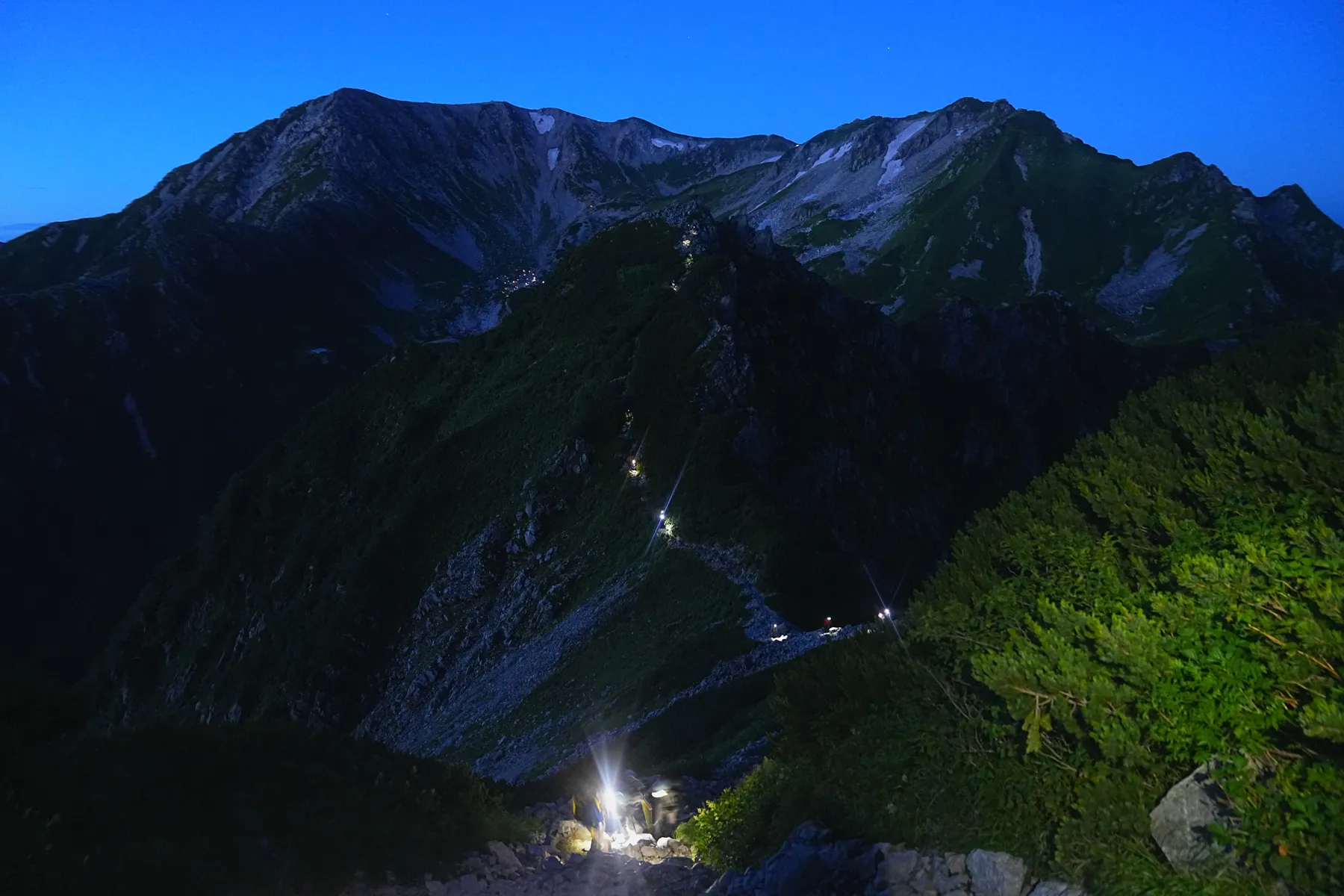 北アルプスの主峰 劒岳。劔沢キャンプ場泊1泊2日