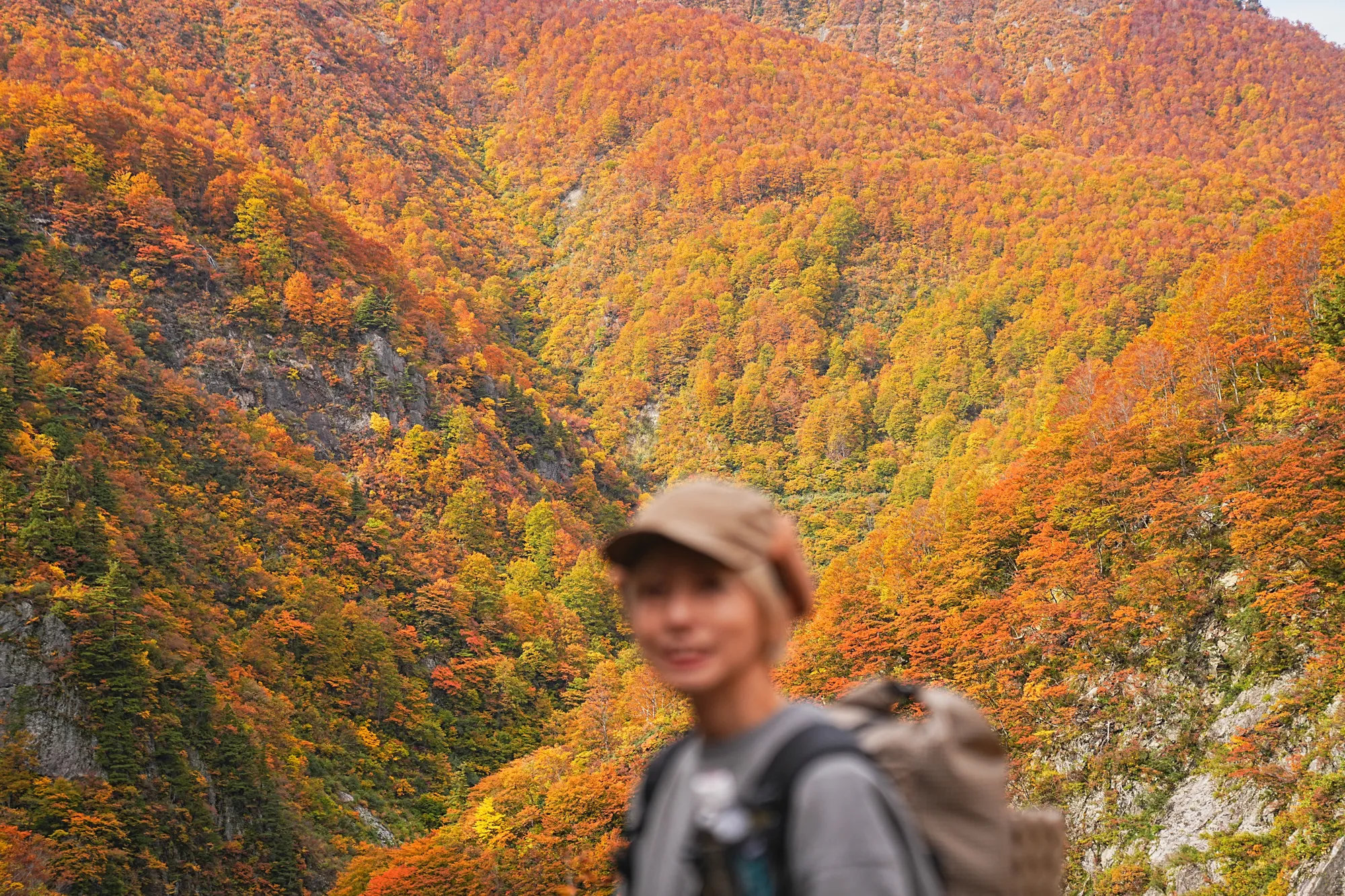 紅葉がピーク！裏巻機渓谷で紅葉ハイキング！